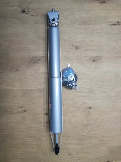 Shock absorber front