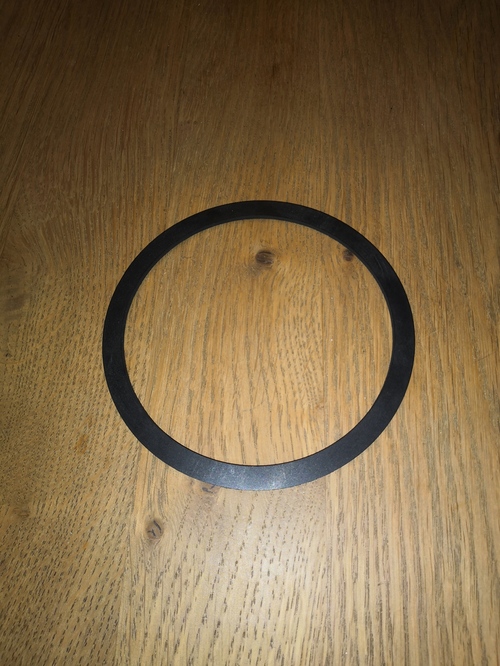 Hydraulic tank seal 